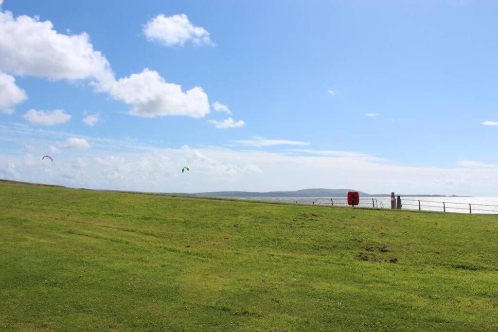 Cockledora, A Luxury Ground Floor Beachfront Apartment Llanelli Buitenkant foto