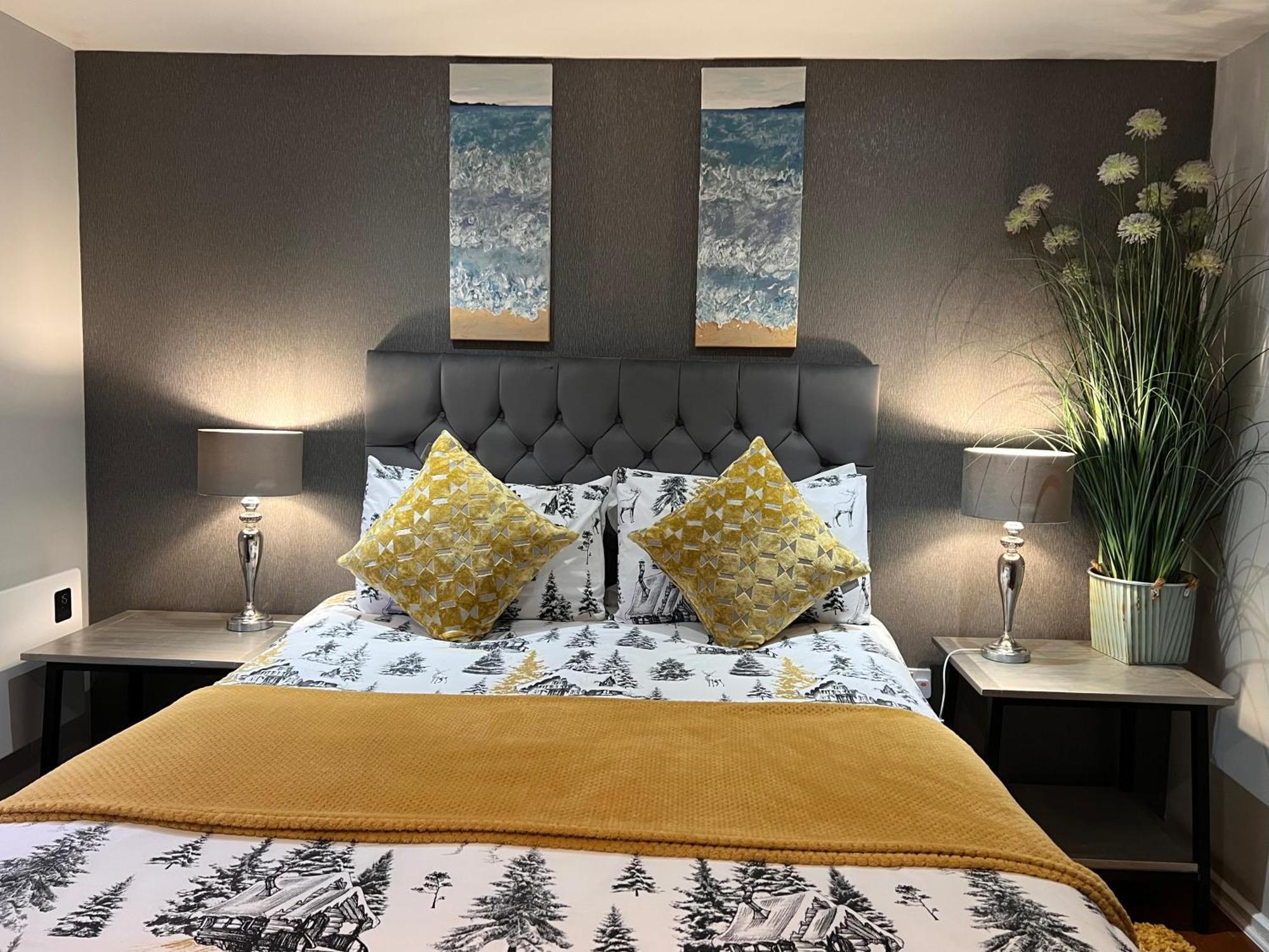 Cockledora, A Luxury Ground Floor Beachfront Apartment Llanelli Buitenkant foto